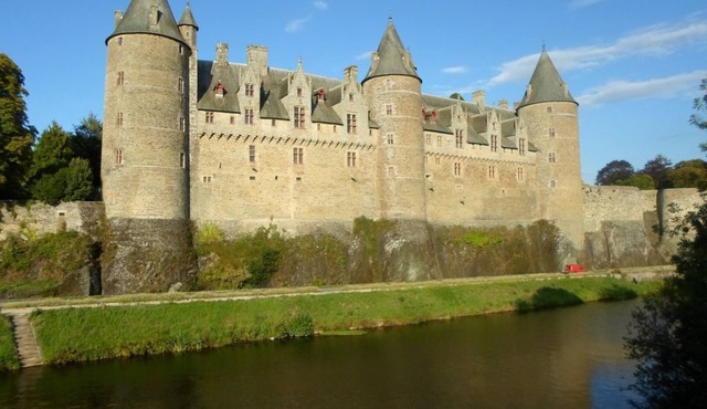 Charming cottages in the heart of the peaceful Breton countryside