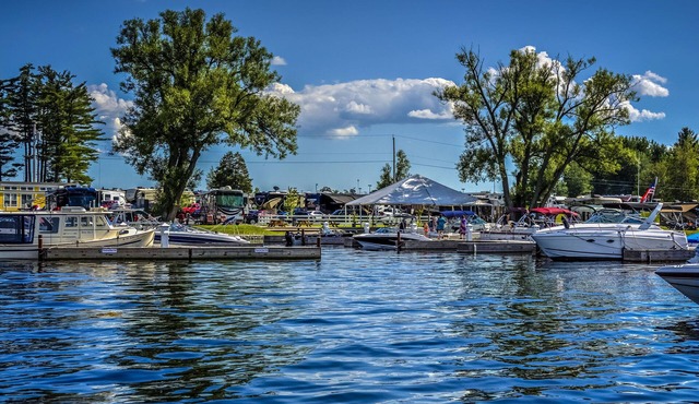 Charming Cottages at Swan Bay Resort: Your Riverfront Retreat