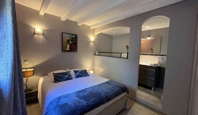 Charming country house in the heart of the vineyards with outdoor Jacuzzi