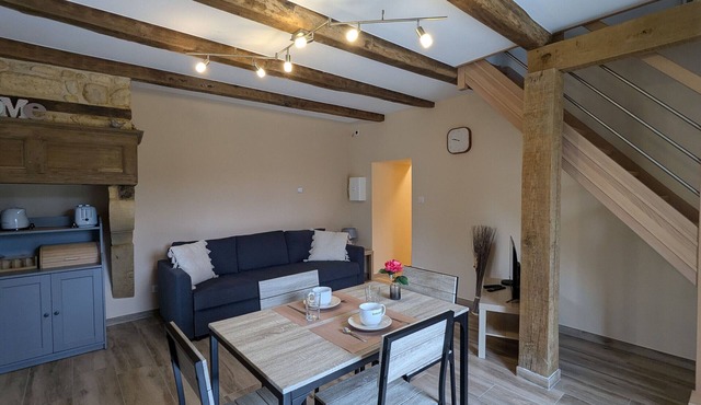 Charming Country Apartment with Modern Comfort, Terrace & Garden Views