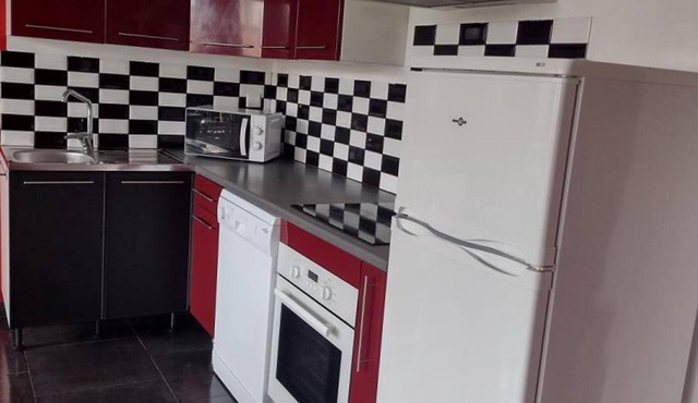 Charming Countryside Cottage with Garden, BBQ & WiFi Near Valenciennes