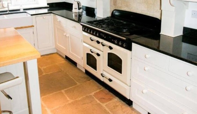 Charming country cottage with garden