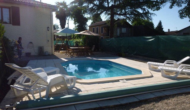 Charming country cottage with swimming pool