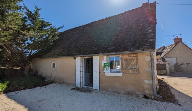 Charming Country House with Garden in Berry - Near Abbaye de Fontgombault and La Roche-Posay