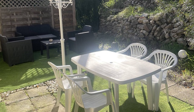 Charming country house with private garden