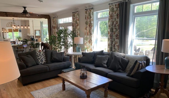 Charming Country home across the road from Lake Memphremagog