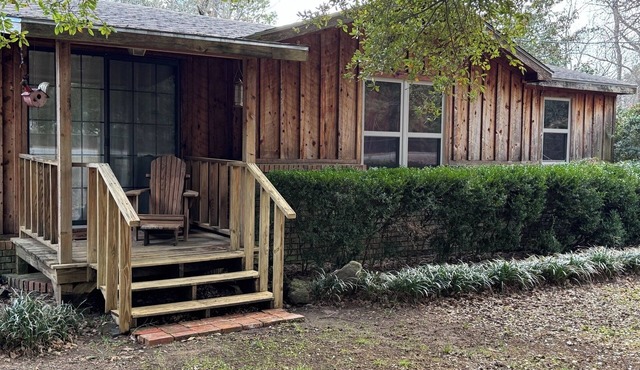 Charming country house in Kisatchie National Forest. Hunters welcome