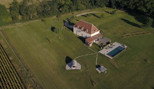 Charming country house with access to swimming pool, sauna and jacuzzi