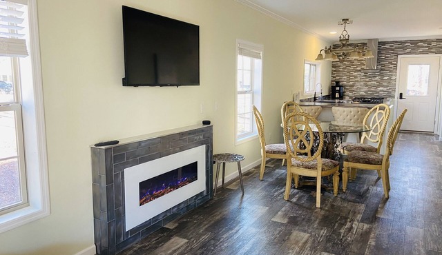 Charming Country Retreat Near Top Attractions golf beaches shops hike boat