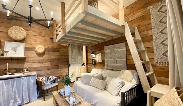 Charming Countryside Studio with Sleeping Loft