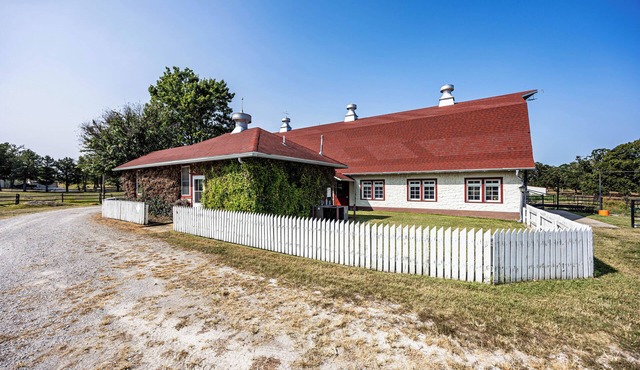 Charming Countryside Cottage