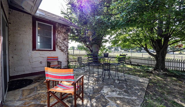 Charming Countryside Cottage