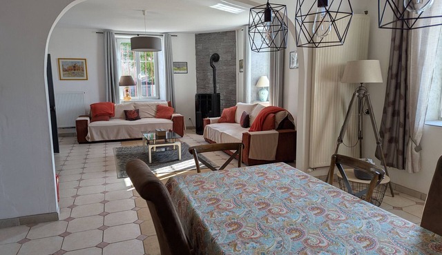 Charming Countryside Cottage - Near Toul and Nancy, Sleeps 6, Private Terrace, WiFi Included