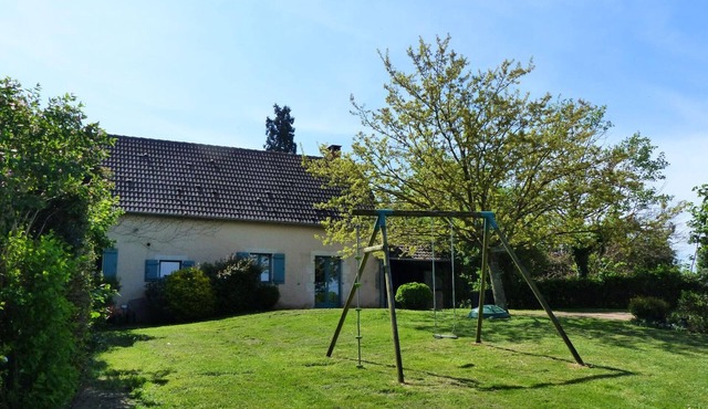 Charming countryside cottage in nature