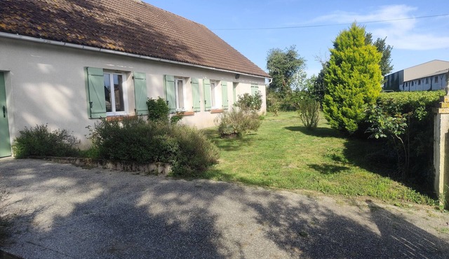 Charming Countryside Getaway: Spacious Home with Private Garden and Easy Access to Local Attractions