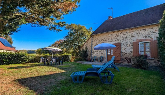 Charming Countryside Home with Garden Near Eguzon Lake & Gargilesse-Dampierre