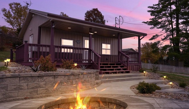 Charming & Cozy 1-bedroom cottage at Seneca Lake, Senecaville. OH