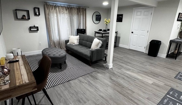 Charming Cozy 1 Bedroom Duplex