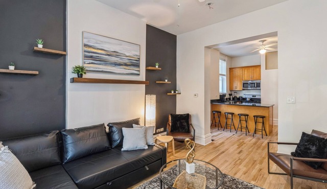 Charming Cozy 2BR Haven w/Crib Near Hip WickerPark