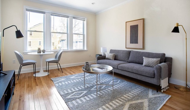 Charming Cozy 2BR, steps from Harvard Square, by Blueground