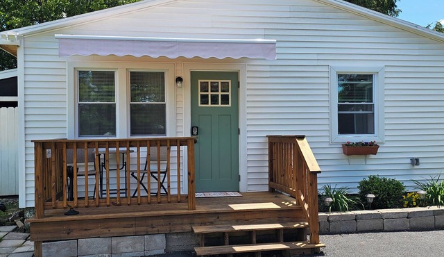 Charming, Cozy and Clean Cottage in Carlisle