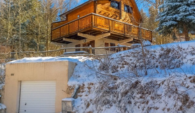 Charming cozy chalet in Eyne resort with incredible mountain view