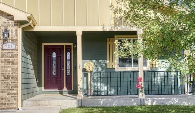 Charming & Cozy Gillette Home