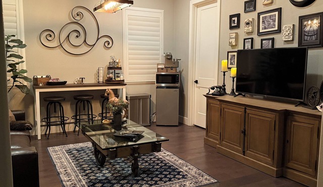 Charming & Cozy One-Bedroom Studio – Your Perfect Getaway Awaits!