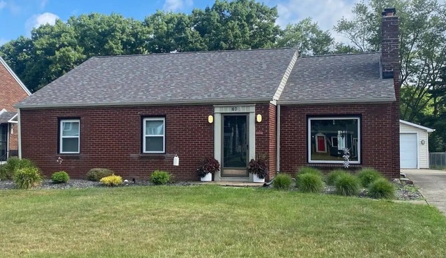 Charming, Cozy, Quiet 3-Bedrooms 2-Full Baths - Home in Boardman w/Laundry