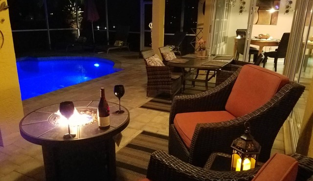 Charming & Cozy Retreat SW Villa Home with Gulf access/Heated private pool