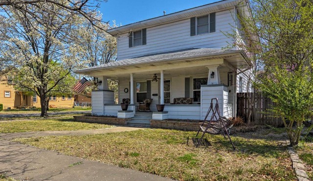 Charming Craftsman Home in Downtown Bartlesville!