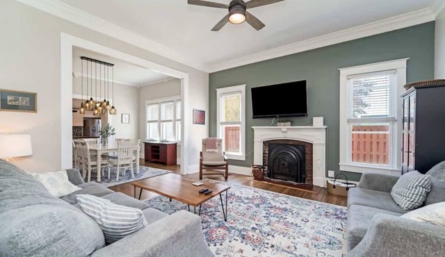 Charming Craftsman Home in Dickson | Pet Friendly