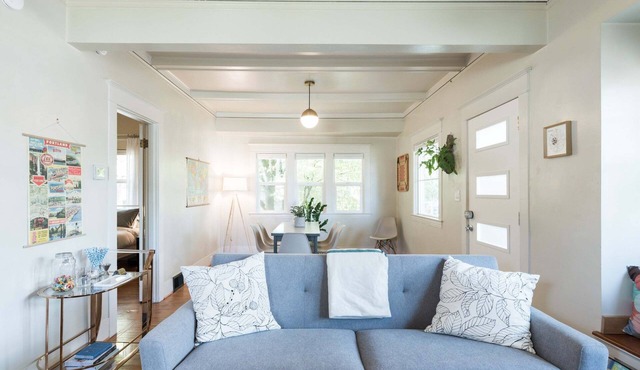 Charming Craftsman Perfect for Long Term Stays