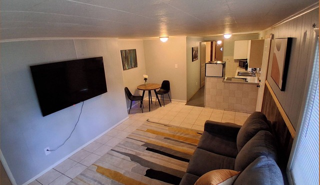 Charming Crystal River Retreat! The Heart of the Nature Coast! Adventure Awaits!