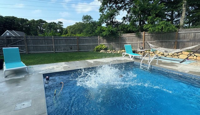 Charming Cummaquid Colonial with a Pool