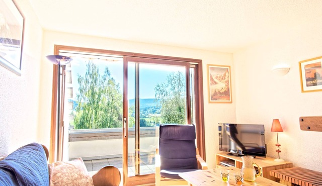 Charming Duplex with Terrace and Private Garden in Corrençon-en-Vercors