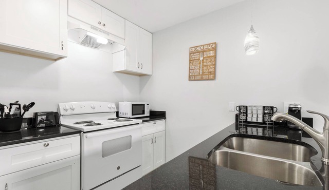 Charming Dallas 2BR Retreat