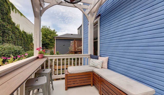 Charming Dayton Home: Walk to River + Downtown!