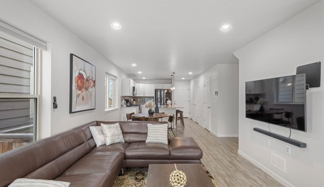 CHARMING DENVER CENTRAL PARK SINGLE FAMILY HOME