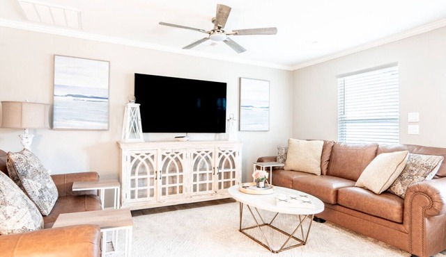 Charming Detached 1BR w/Fenced Yard & Luxury Finishes