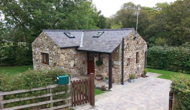 Charming Detached Completely Private Stone Built Open Plan Cosy Retreat For 2