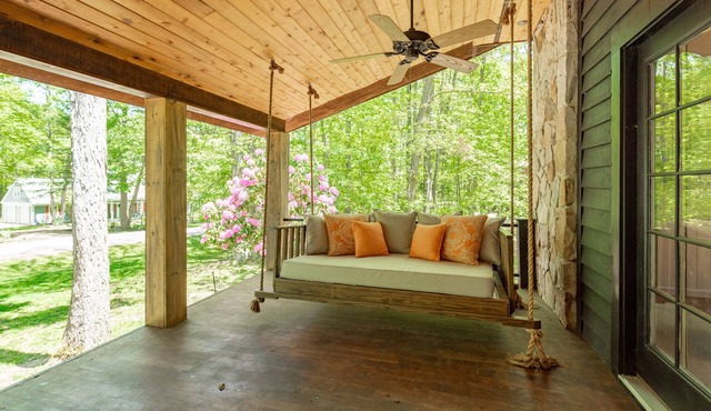 Charming Dog Friendly Cottage w/Modern Touches