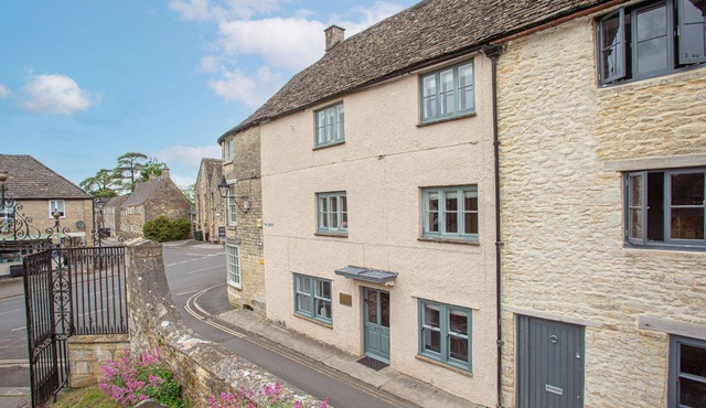 Charming dog friendly cottage in the Cotswolds - The Old House