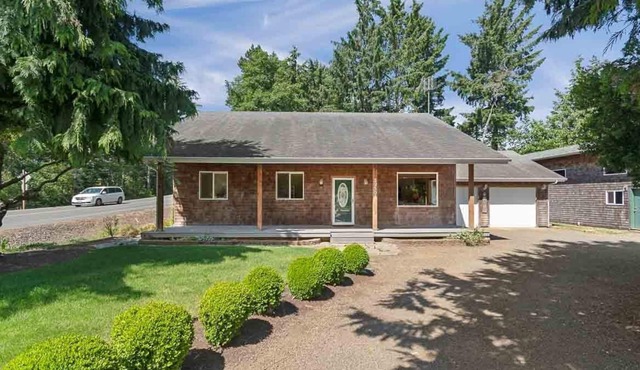 Charming, Dogs OK, Foosball & Hockey Table (Shore)