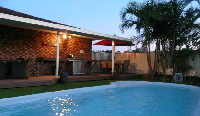 Charming Double Bed room Pet friendly Motel with Mineral Pool