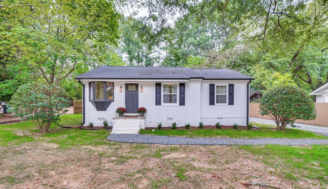 Charming Downtown Cary Retreat