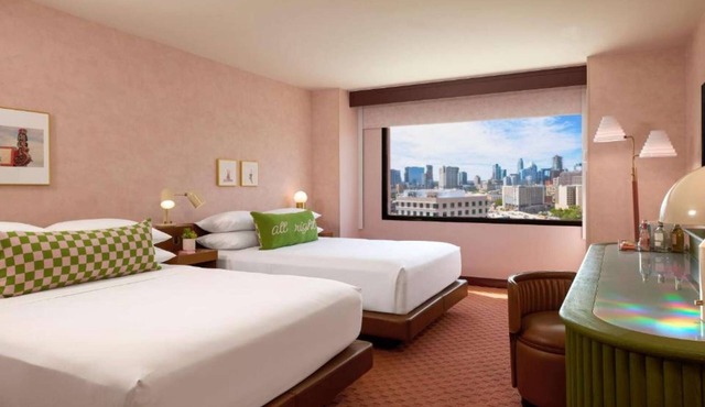 Charming Downtown Stay | Sightseeing. Pool