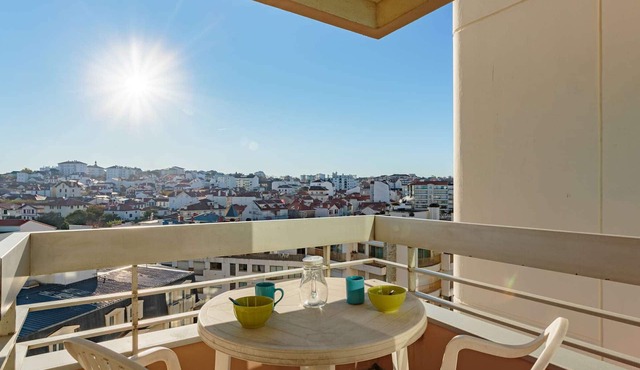 Charming downtown studio with pool near Grande Plage