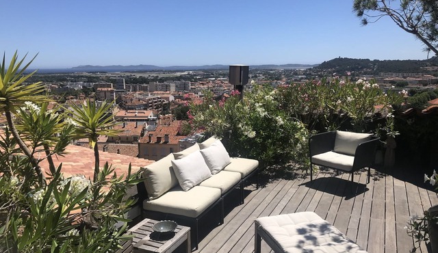 Charming duplex apartment with large terrace and splendid view.