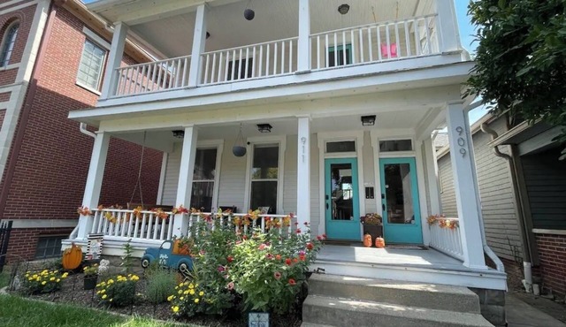Charming Duplex by Bottleworks Mass Ave in Historic neighborhood